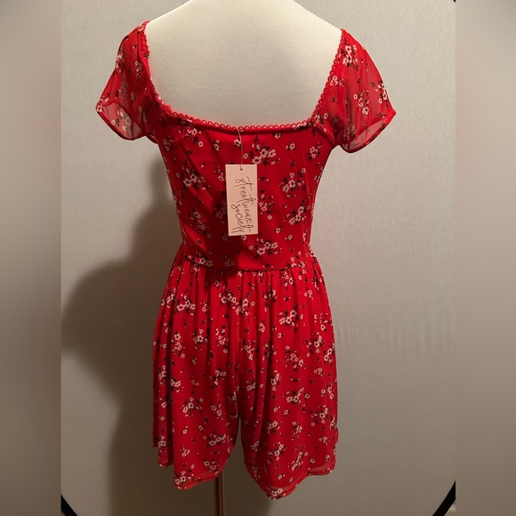 NEW NWT Cute Red Floral Skort Romper Size Small by Streetwear Society - Picture 8 of 10